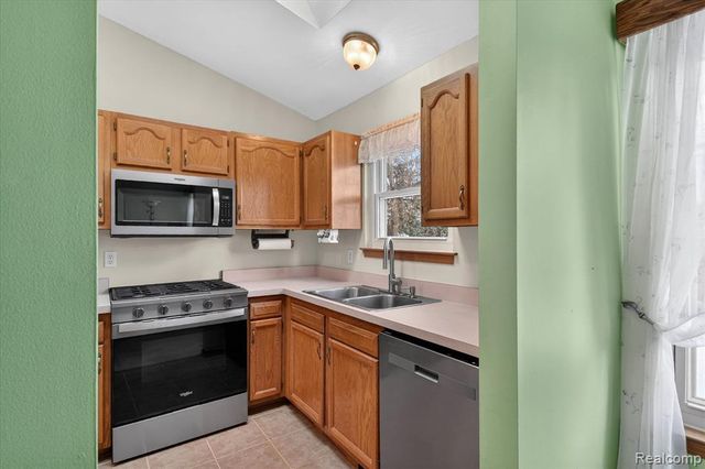 1639 Tulip Lane, Westland, MI 48186