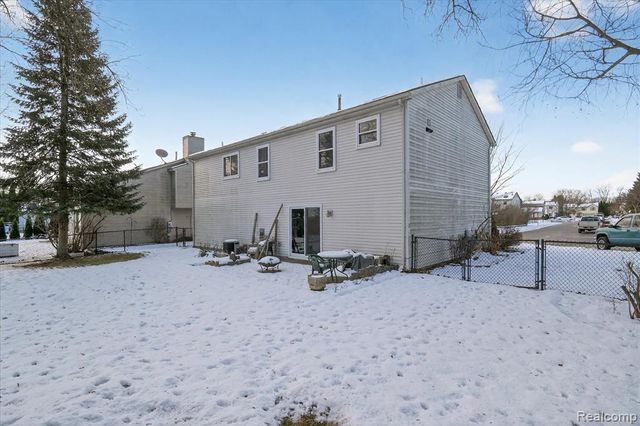 1639 Tulip Lane, Westland, MI 48186