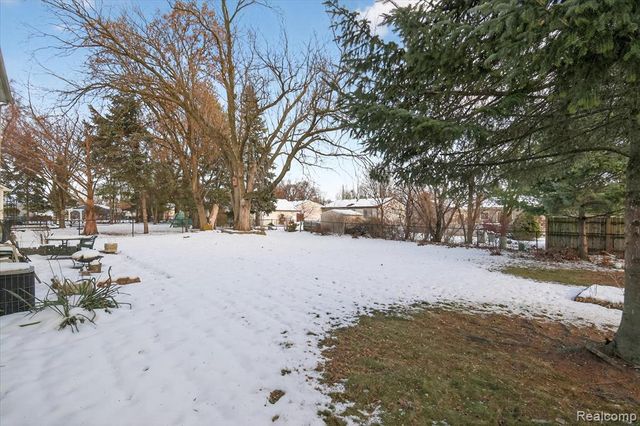 1639 Tulip Lane, Westland, MI 48186