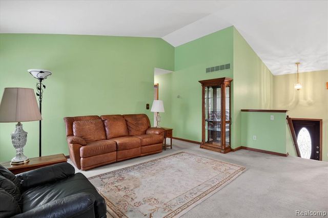 1639 Tulip Lane, Westland, MI 48186