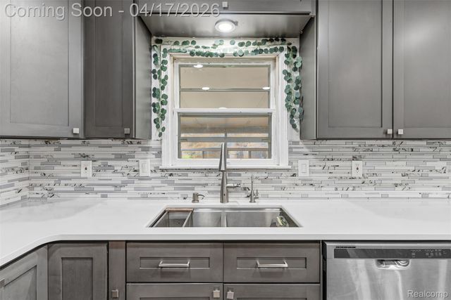 3432 S State Road, Davison Township, MI 48423