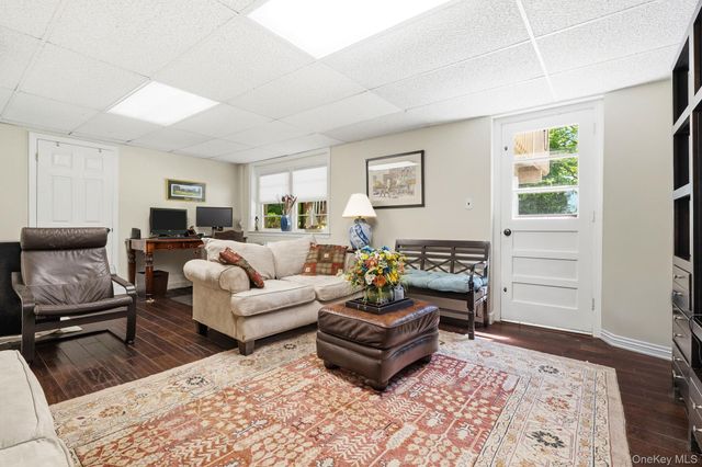 3 Dupont Avenue, White Plains, NY 10605
