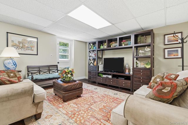 3 Dupont Avenue, White Plains, NY 10605