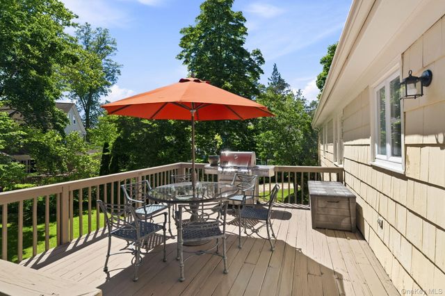 3 Dupont Avenue, White Plains, NY 10605
