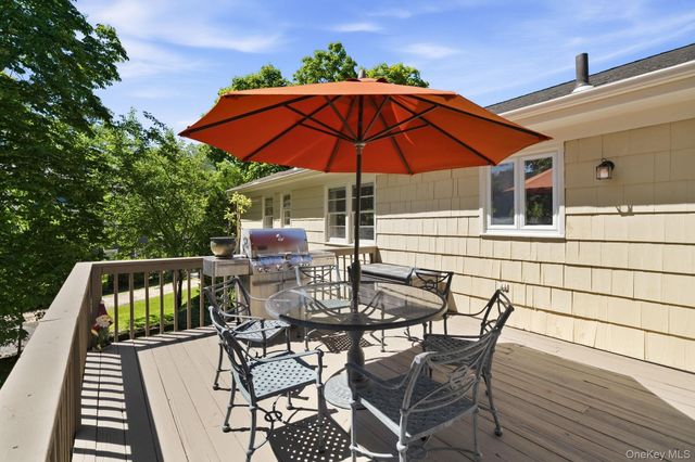 3 Dupont Avenue, White Plains, NY 10605