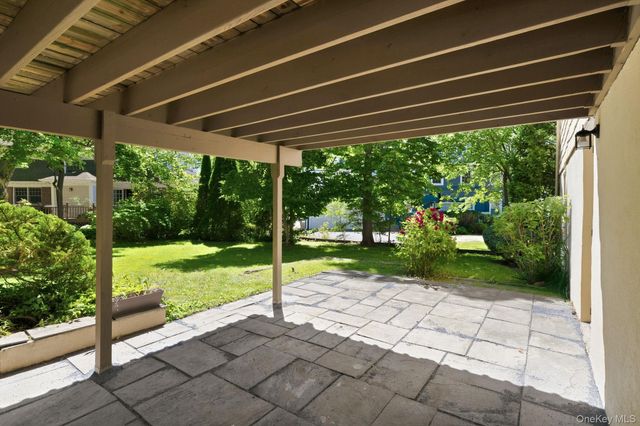 3 Dupont Avenue, White Plains, NY 10605