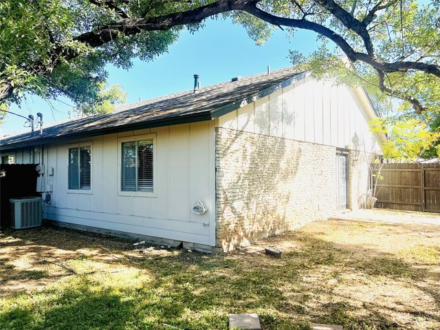 1922 Nicole CIR B, Round Rock, TX 78664