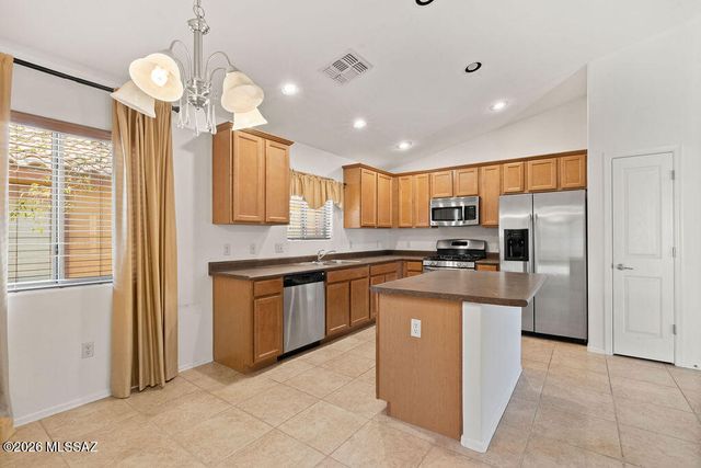 642 W Calle Tolmo, Sahuarita, AZ 85629