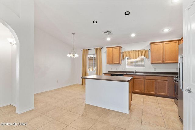 642 W Calle Tolmo, Sahuarita, AZ 85629