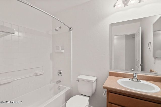 642 W Calle Tolmo, Sahuarita, AZ 85629