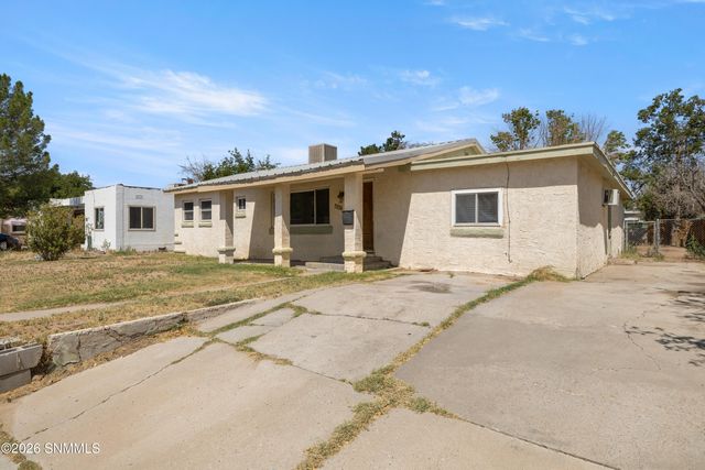 334 Keathley Drive, Las Cruces, NM 88005