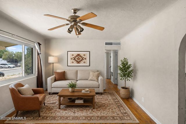 334 Keathley Drive, Las Cruces, NM 88005
