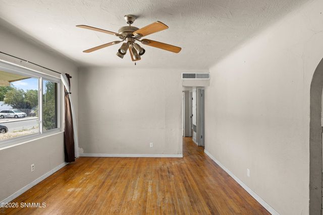 334 Keathley Drive, Las Cruces, NM 88005