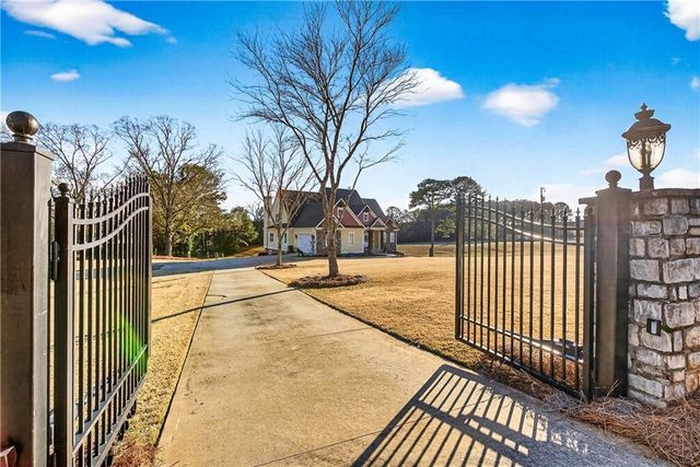 110 Riverbend Drive, Mcdonough, GA 30252