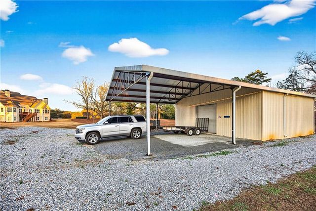 110 Riverbend Drive, Mcdonough, GA 30252