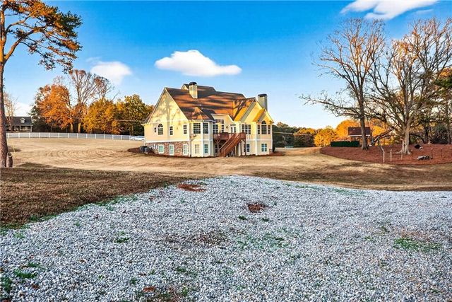 110 Riverbend Drive, Mcdonough, GA 30252