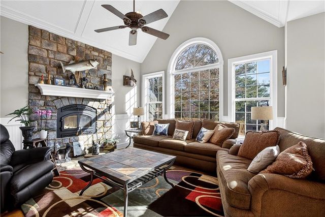 110 Riverbend Drive, Mcdonough, GA 30252