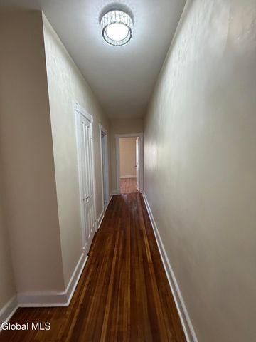 2 Manning Square, Albany, NY 12206