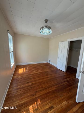 2 Manning Square, Albany, NY 12206