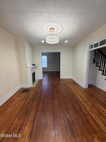 2 Manning Square, Albany, NY 12206