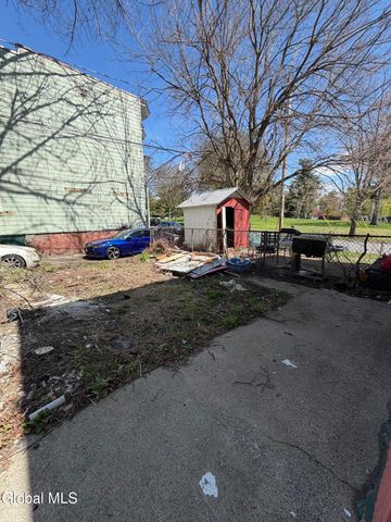 2 Manning Square, Albany, NY 12206