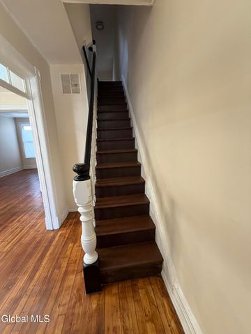2 Manning Square, Albany, NY 12206