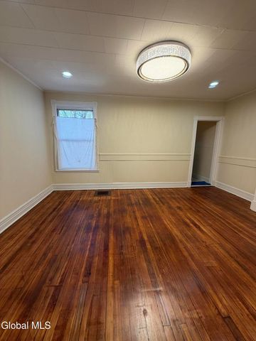 2 Manning Square, Albany, NY 12206