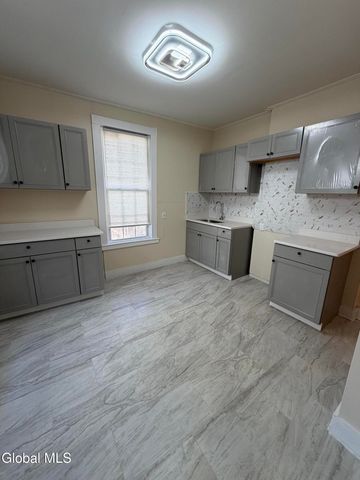2 Manning Square, Albany, NY 12206