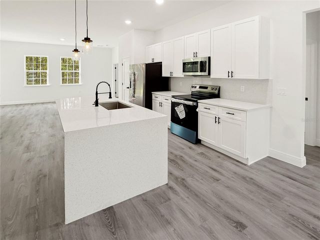 14993 SW 28TH TERRACE ROAD, Ocala, FL 34473