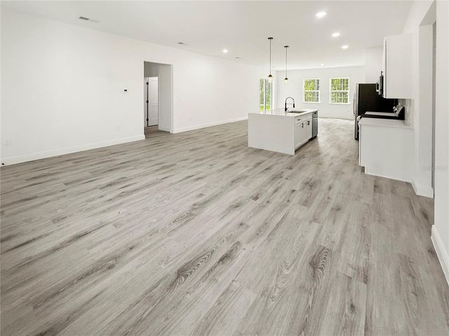 14993 SW 28TH TERRACE ROAD, Ocala, FL 34473