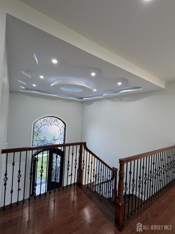 40 Wright Street, Iselin, NJ 08830