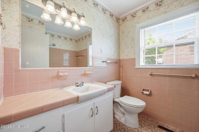2000 Carey Road, Kinston, NC 28501