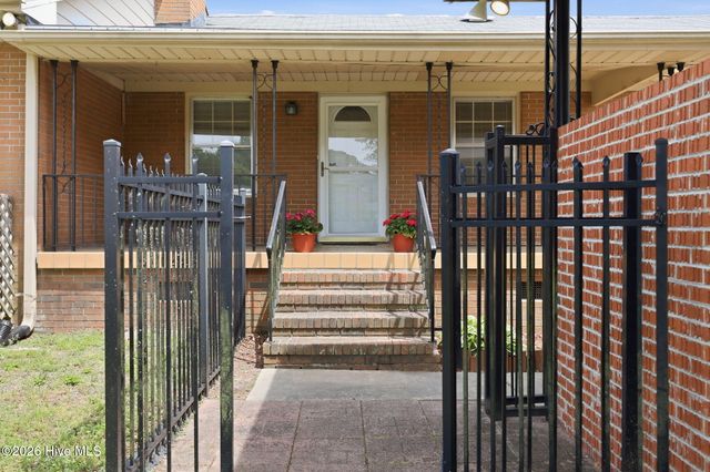 2000 Carey Road, Kinston, NC 28501