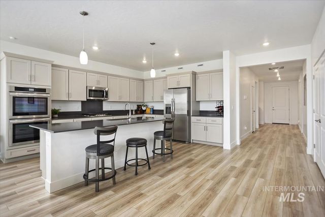 3769 S Angel Falls Way, Nampa, ID 83686