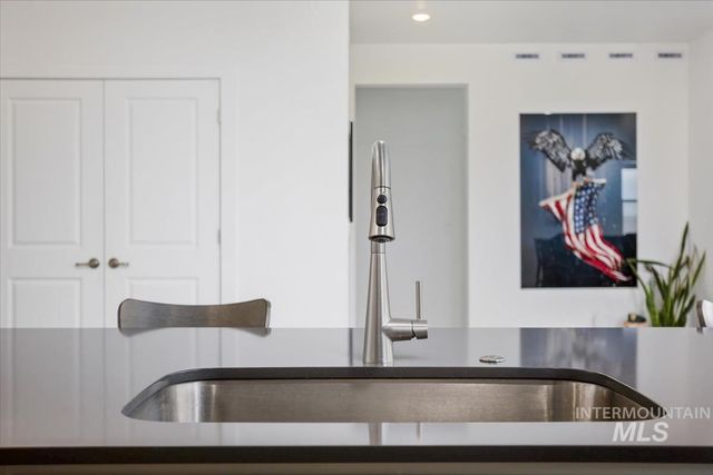 3769 S Angel Falls Way, Nampa, ID 83686