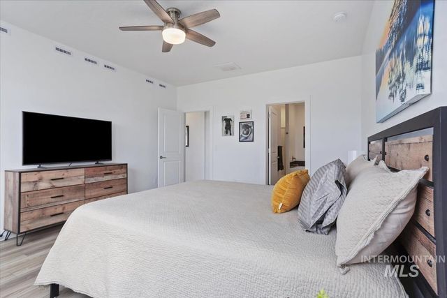 3769 S Angel Falls Way, Nampa, ID 83686