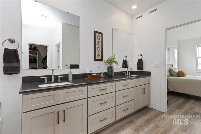 3769 S Angel Falls Way, Nampa, ID 83686