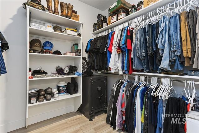 3769 S Angel Falls Way, Nampa, ID 83686