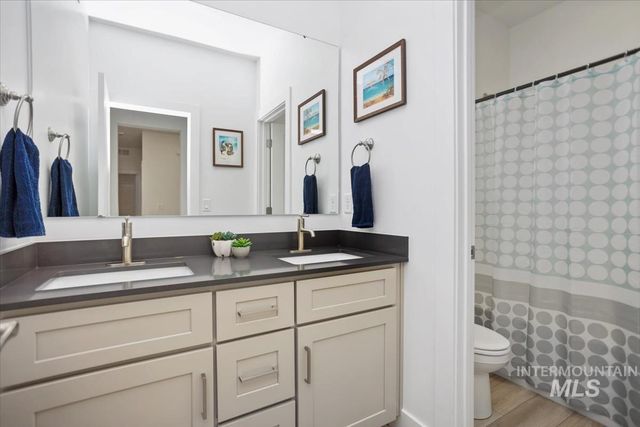 3769 S Angel Falls Way, Nampa, ID 83686