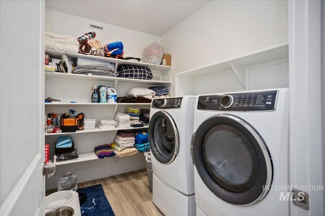 3769 S Angel Falls Way, Nampa, ID 83686