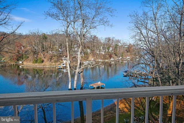 1812 SHORE DR, Annapolis, MD 21401