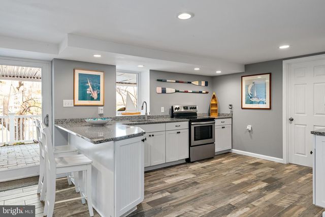 1812 SHORE DR, Annapolis, MD 21401