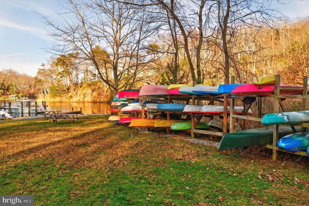 Image 74 of property listing at 1812 SHORE DR, Annapolis, MD 21401