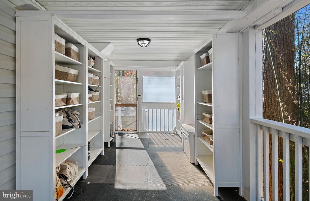 Image 27 of property listing at 1812 SHORE DR, Annapolis, MD 21401