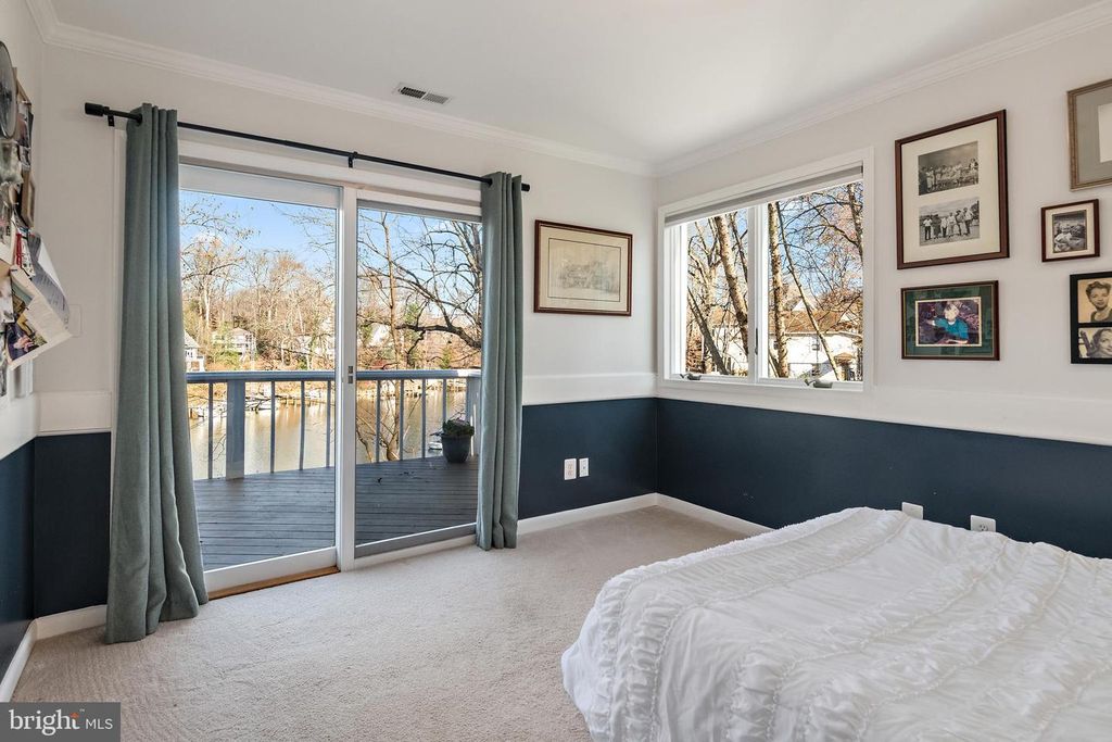 Image 30 of property listing at 1812 SHORE DR, Annapolis, MD 21401