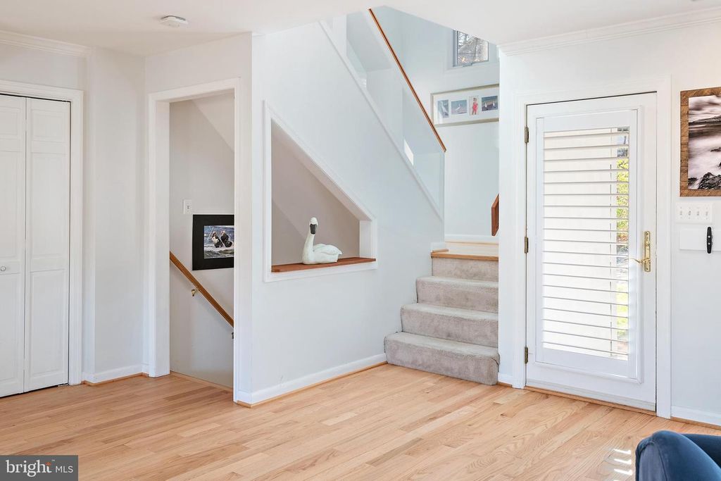 Image 33 of property listing at 1812 SHORE DR, Annapolis, MD 21401