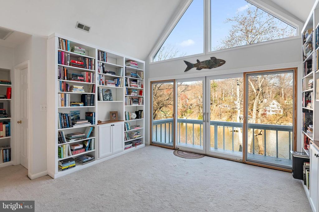 Image 35 of property listing at 1812 SHORE DR, Annapolis, MD 21401