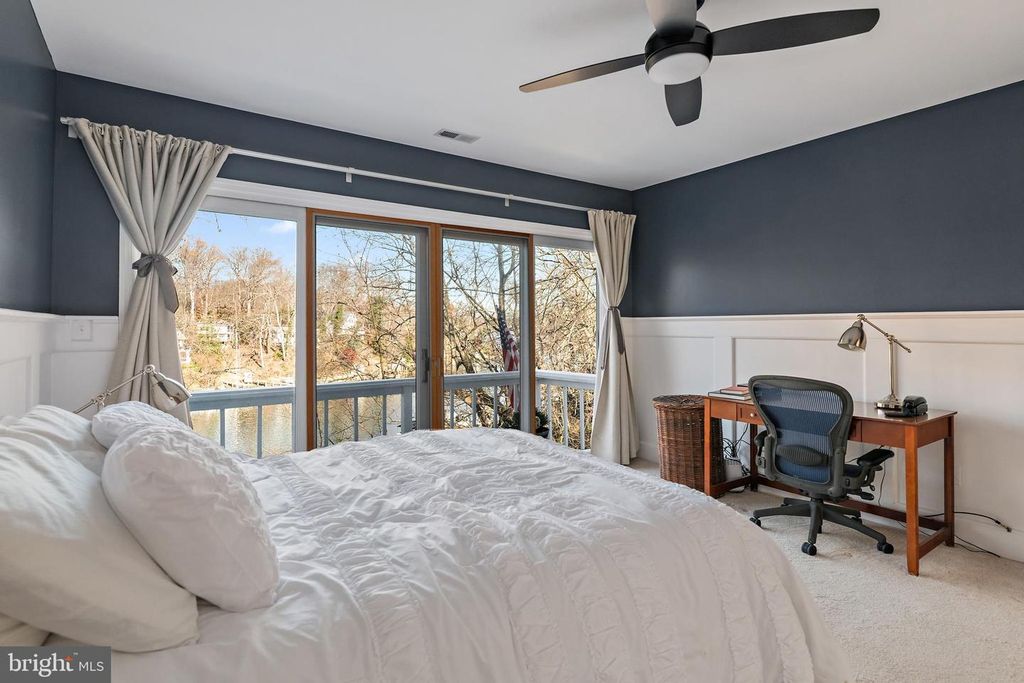 Image 38 of property listing at 1812 SHORE DR, Annapolis, MD 21401