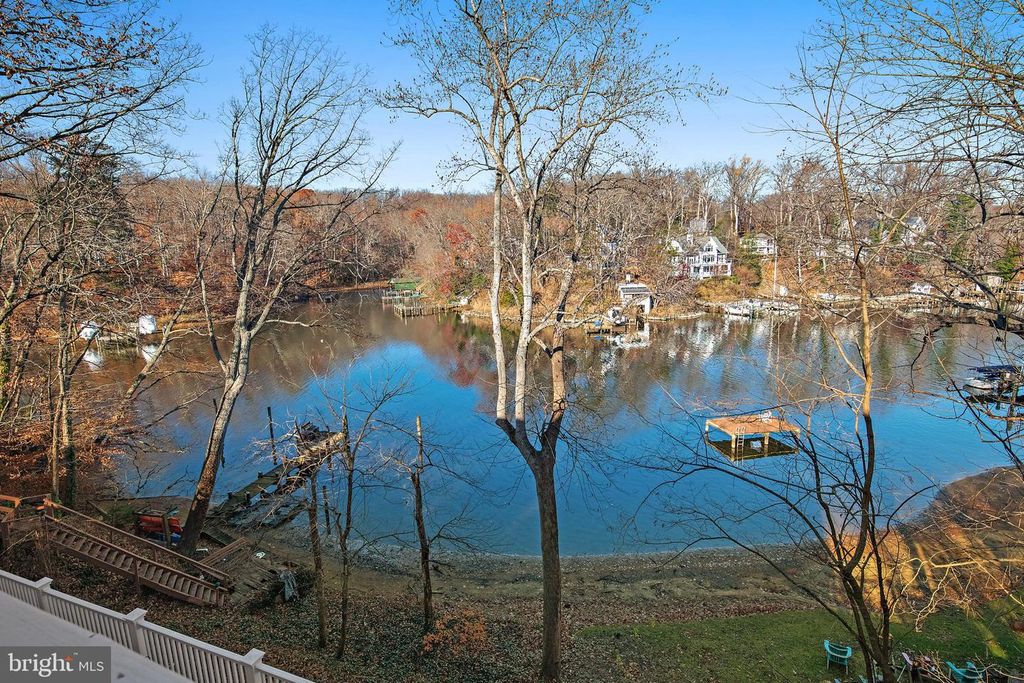 Image 49 of property listing at 1812 SHORE DR, Annapolis, MD 21401