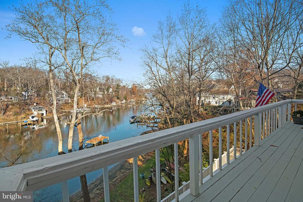 Image 50 of property listing at 1812 SHORE DR, Annapolis, MD 21401